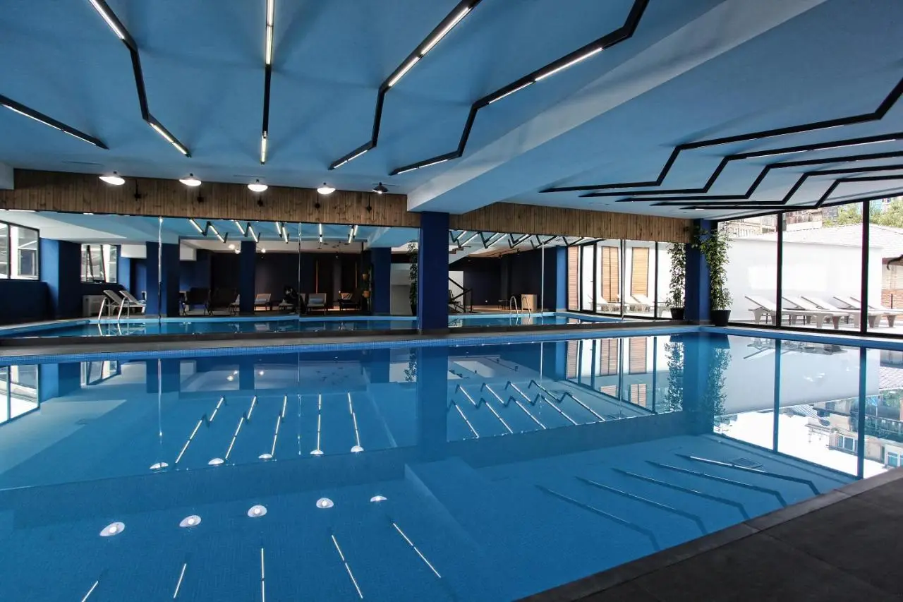 L.M Club Hotel