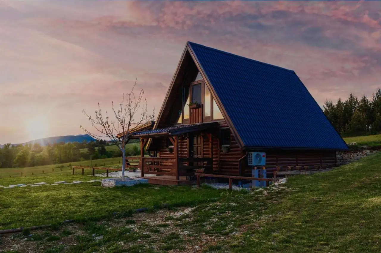 Village house Iva