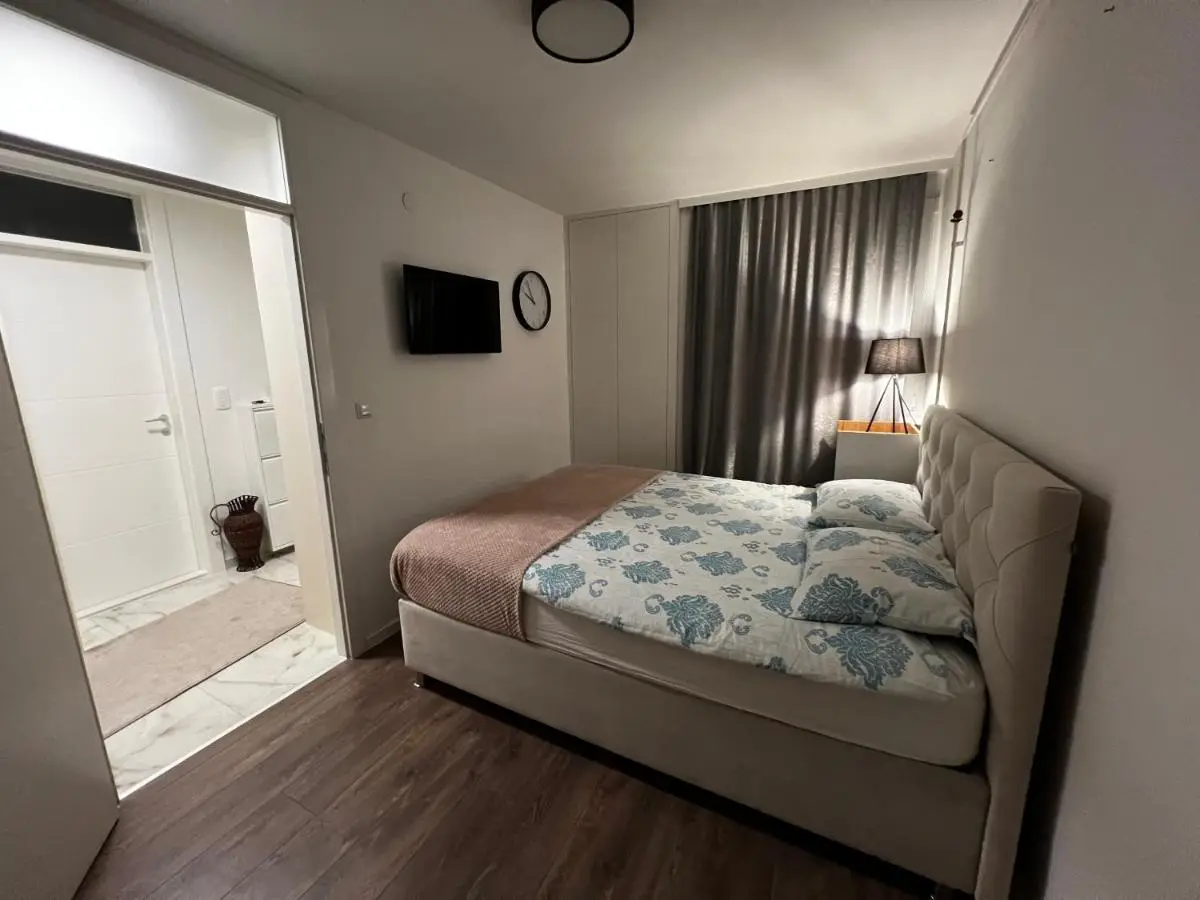 Lux Apartment Gusinjac