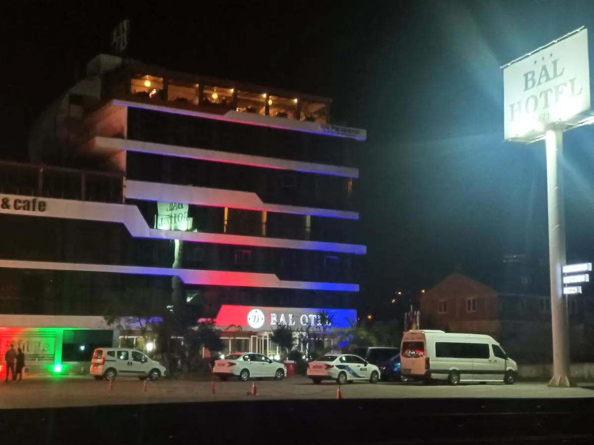 Bal Hotel