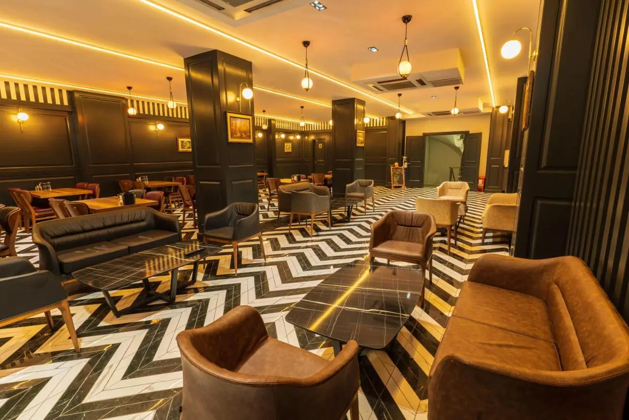 Express Plus Hotel