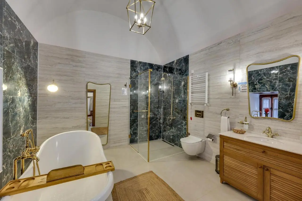Silk Road Museum Hotel