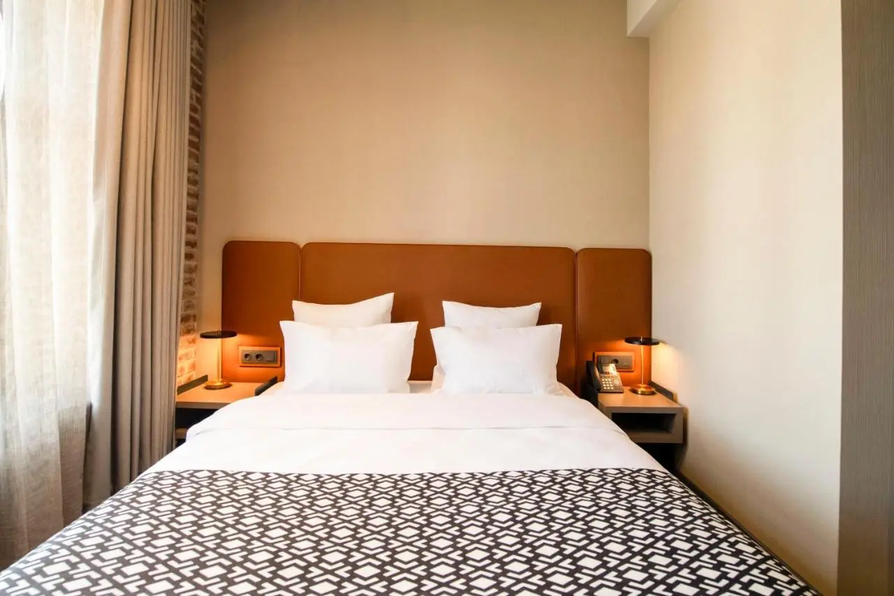 Qarvasla Hotel