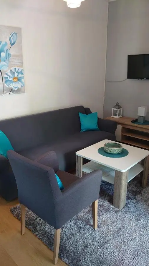 Apartments Tulipan - with free private parking garage