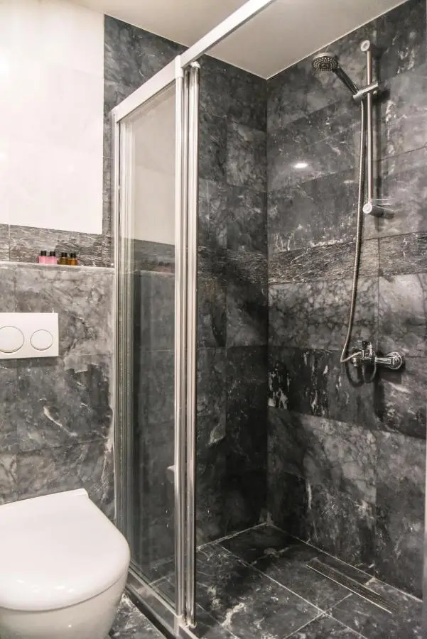 LUXIR HOTEL