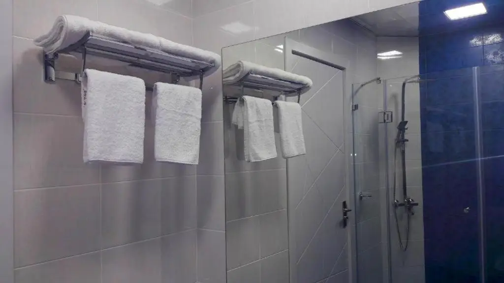 Hotel Lilo near Airport
