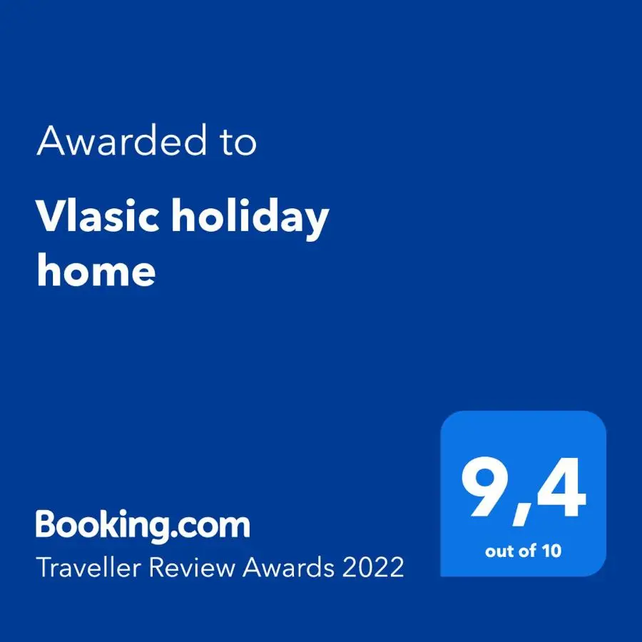 Vlasic holiday home