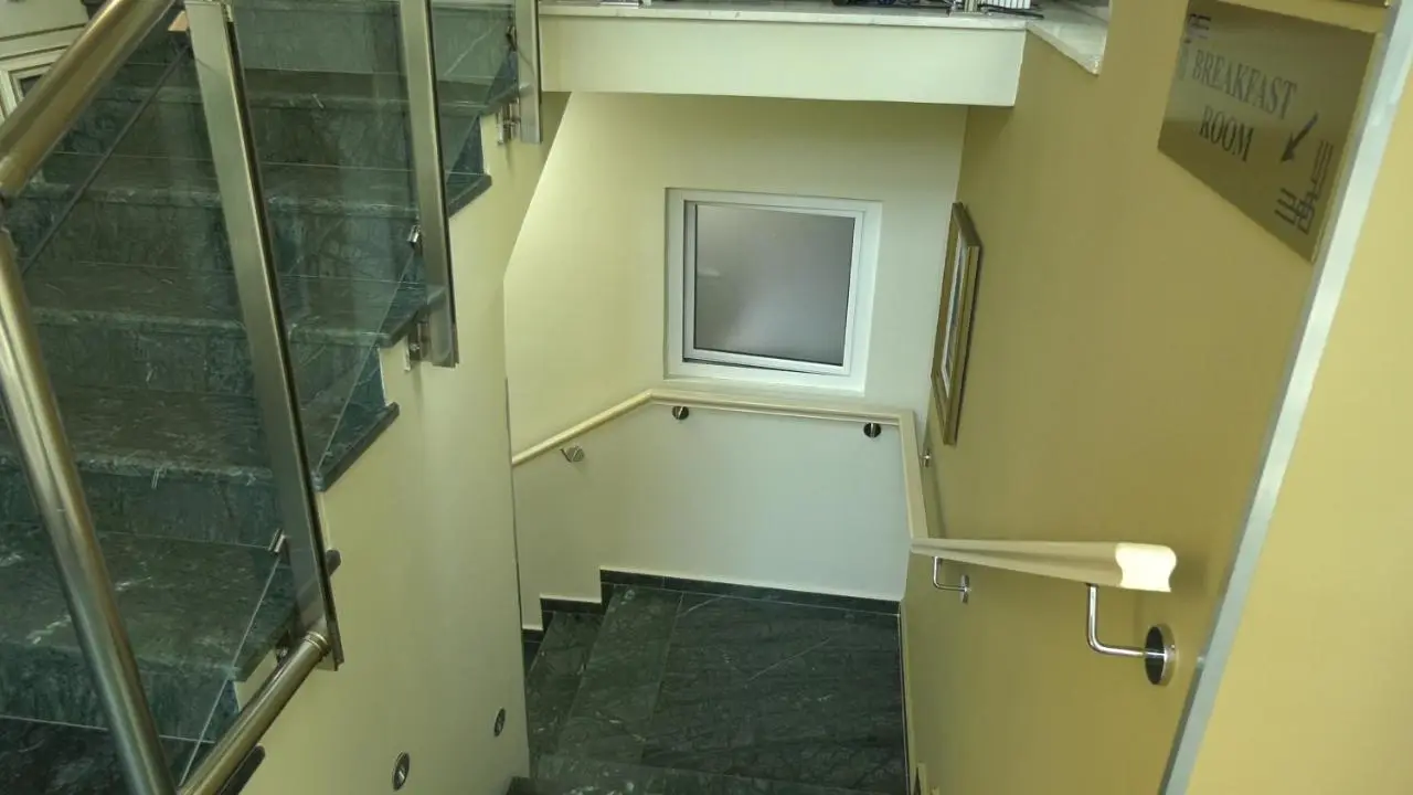 Capital Tirana Hotel Bruçi