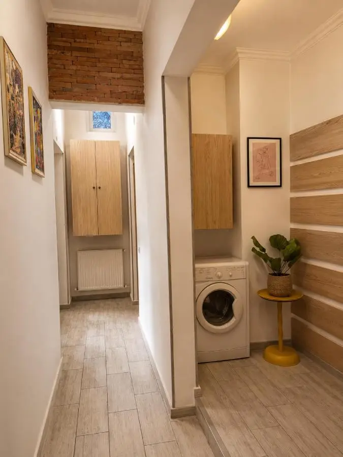 lala's apartment