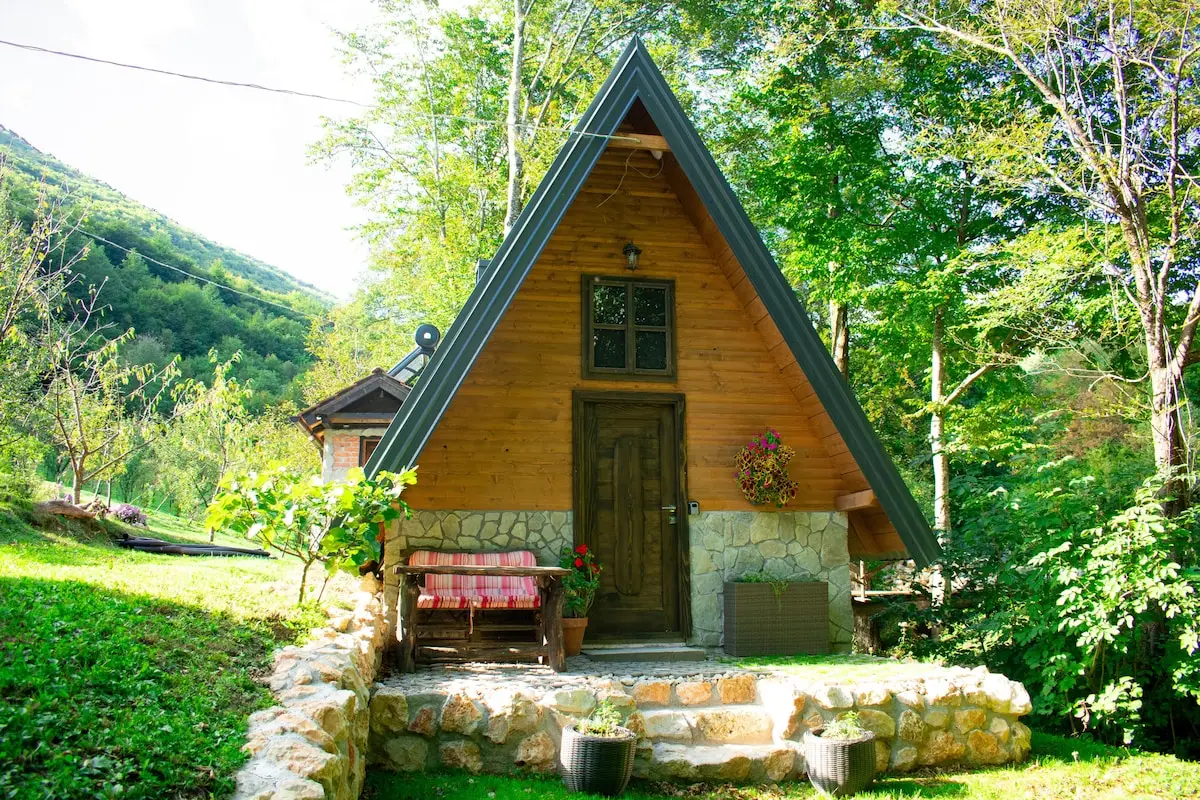 Irka Cottage | Solar A-Frame by Una National Park
