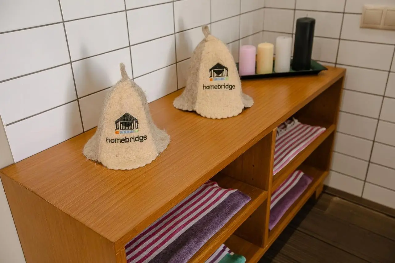 HomeBridge Hotel Apartments