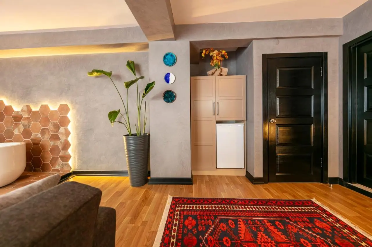 Hexa Suites Hotel