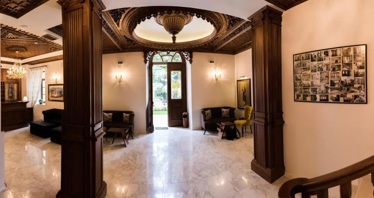 Hotel Argjiro