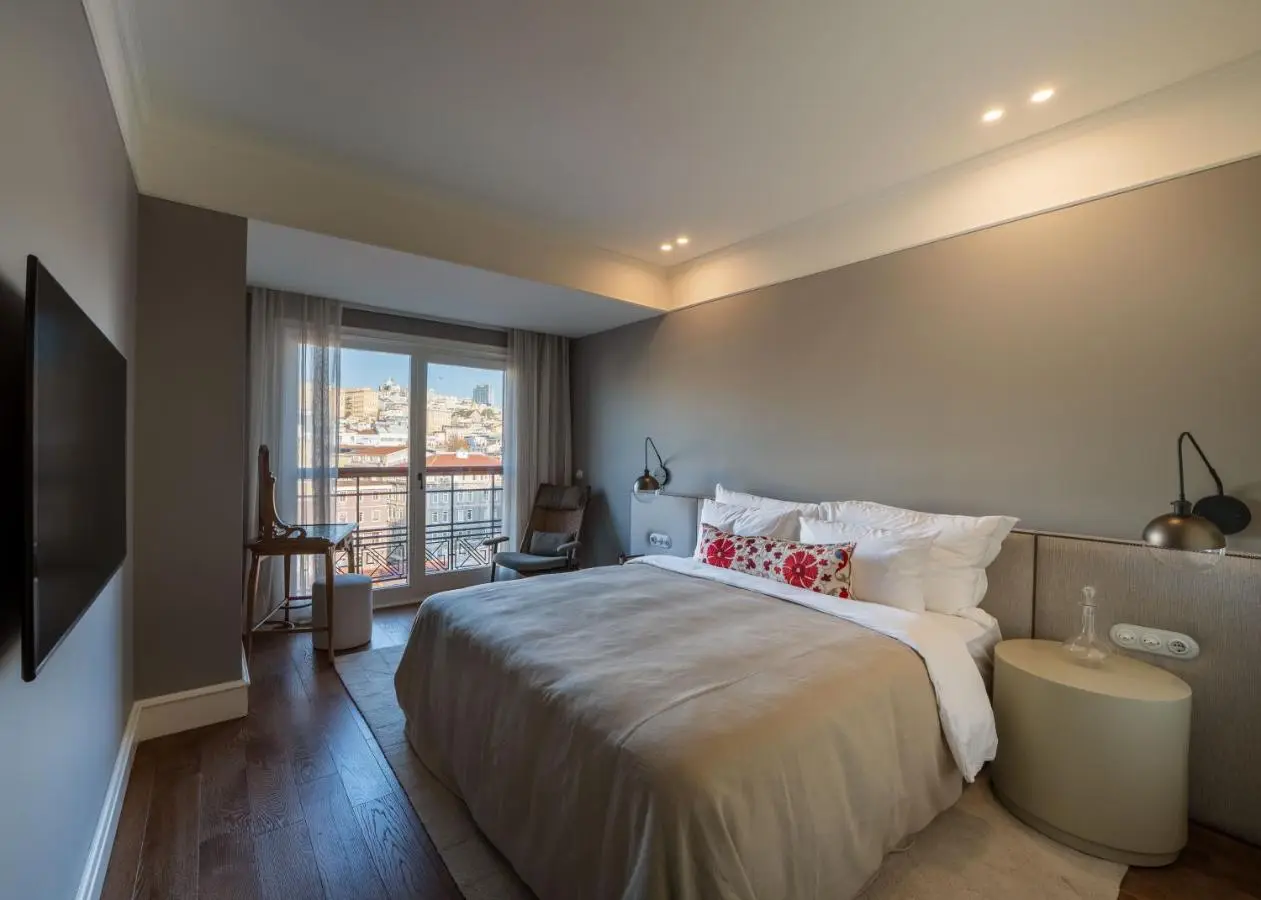 Hovagimyan Hotel and Suites