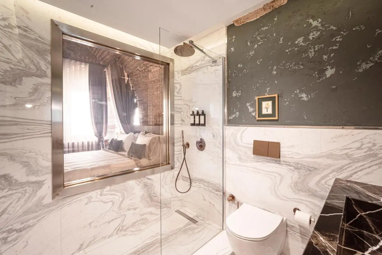 Stone Inn Galata