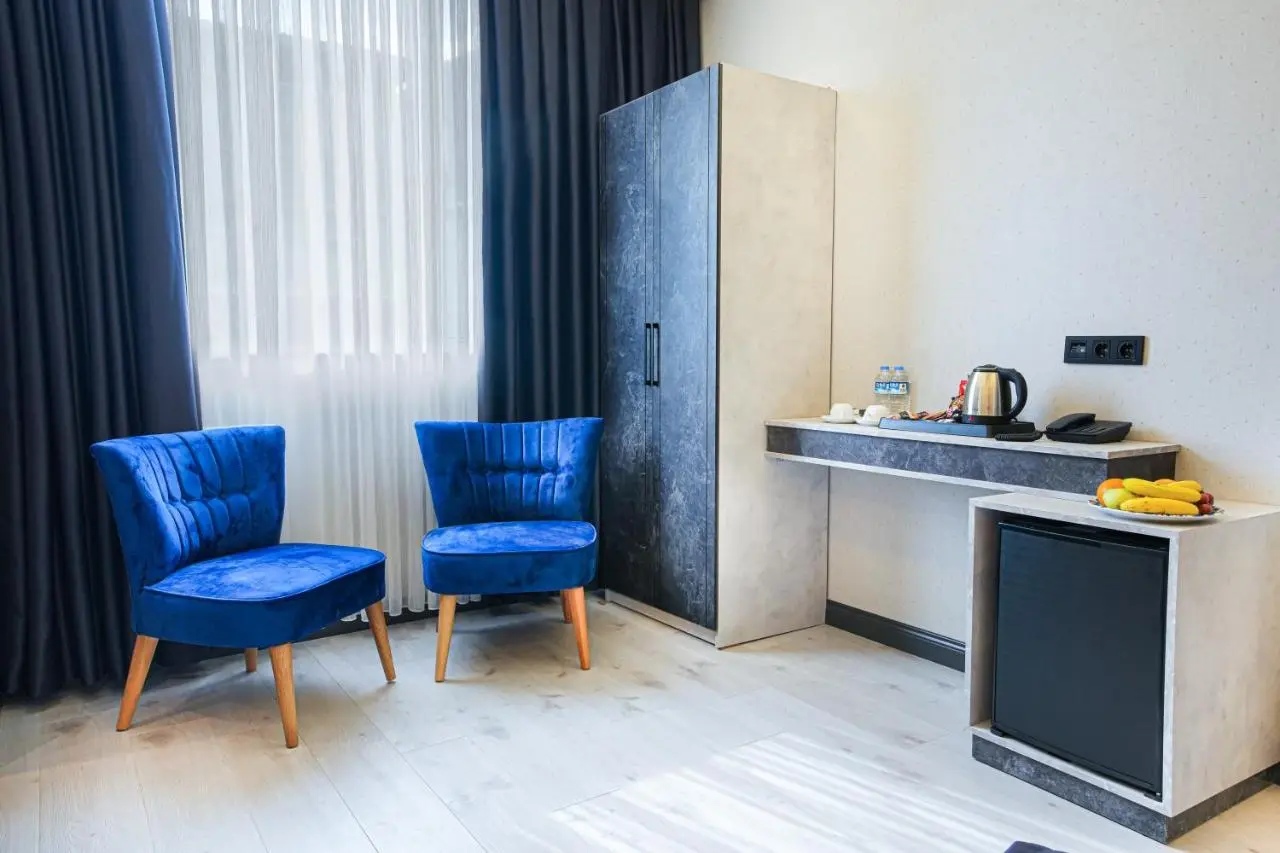 Comfort Point Two Hotel