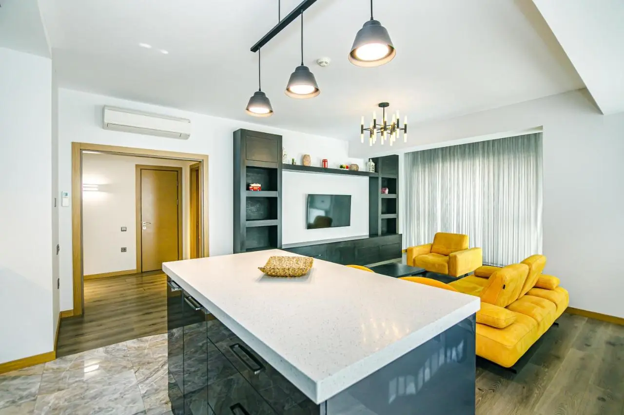 KING Luxury Apartment in Baku