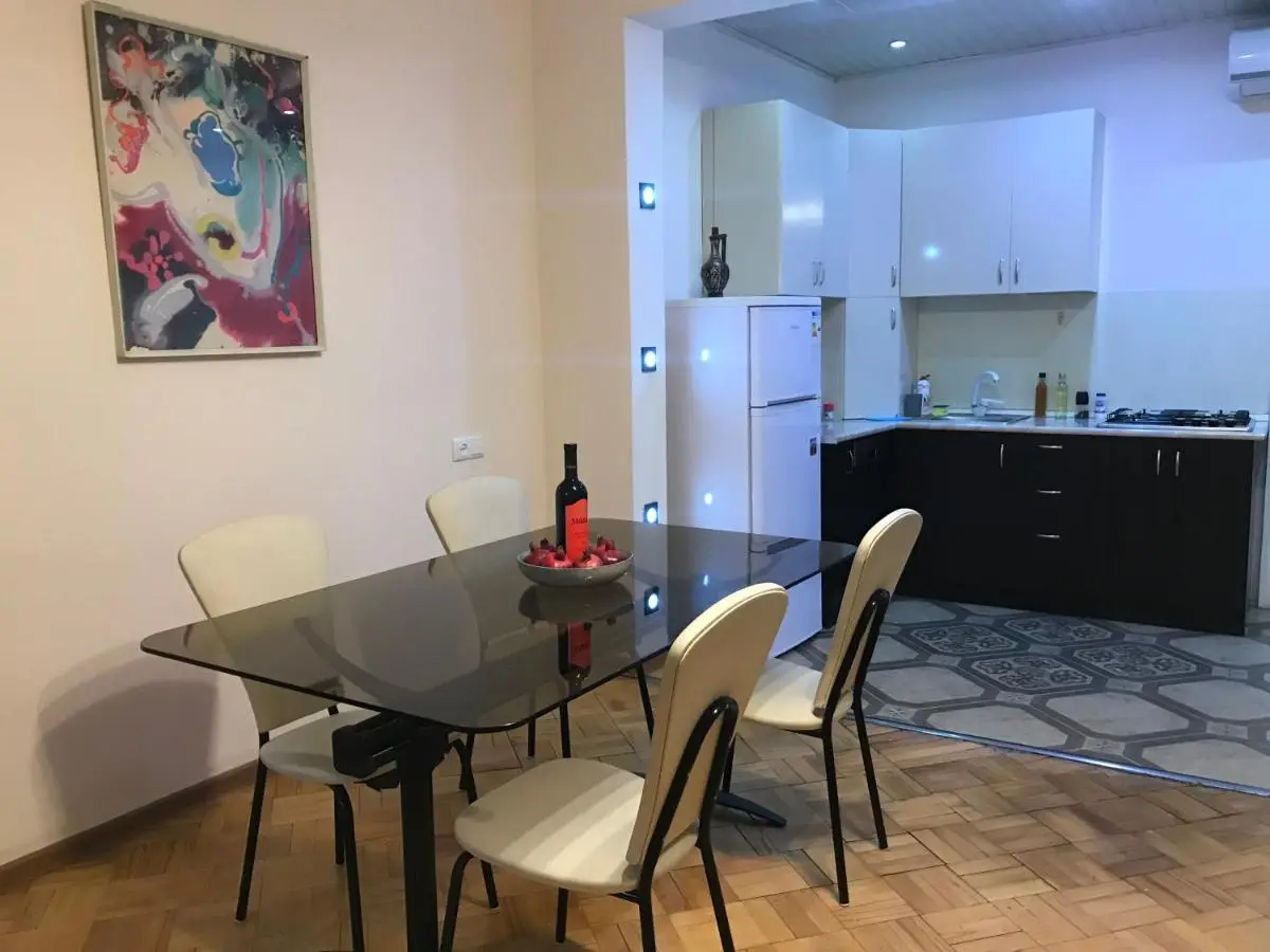Apartment on Botanikuri