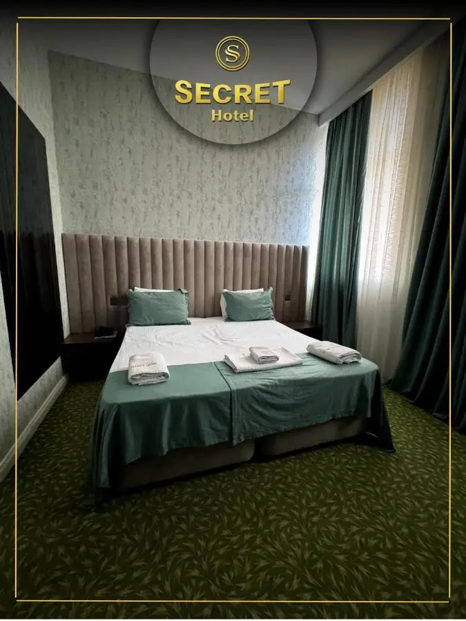 SECRET HOTEL