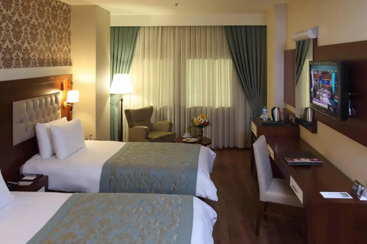 Hotel Senbayrak City