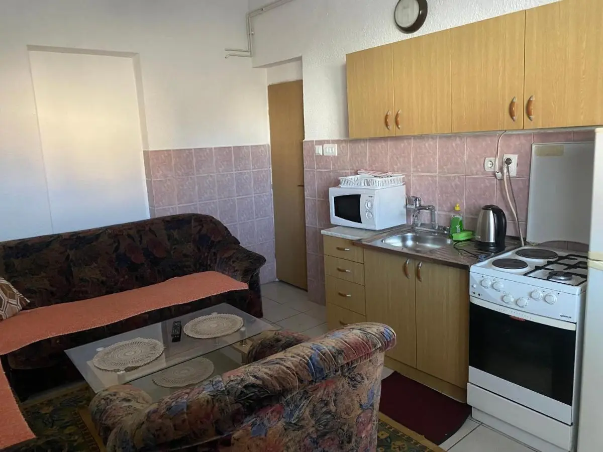 Lav Apartments