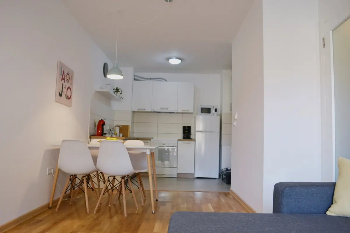 Apartment Masha - Lovely One Bedroom with balcony