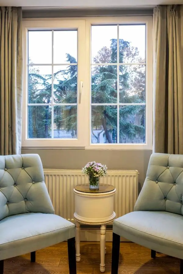 Raymond Hotel Old City
