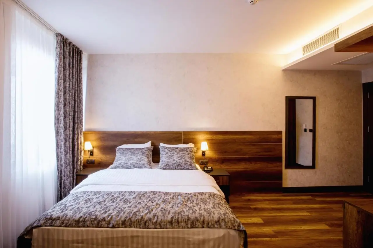 Life Point Hotel