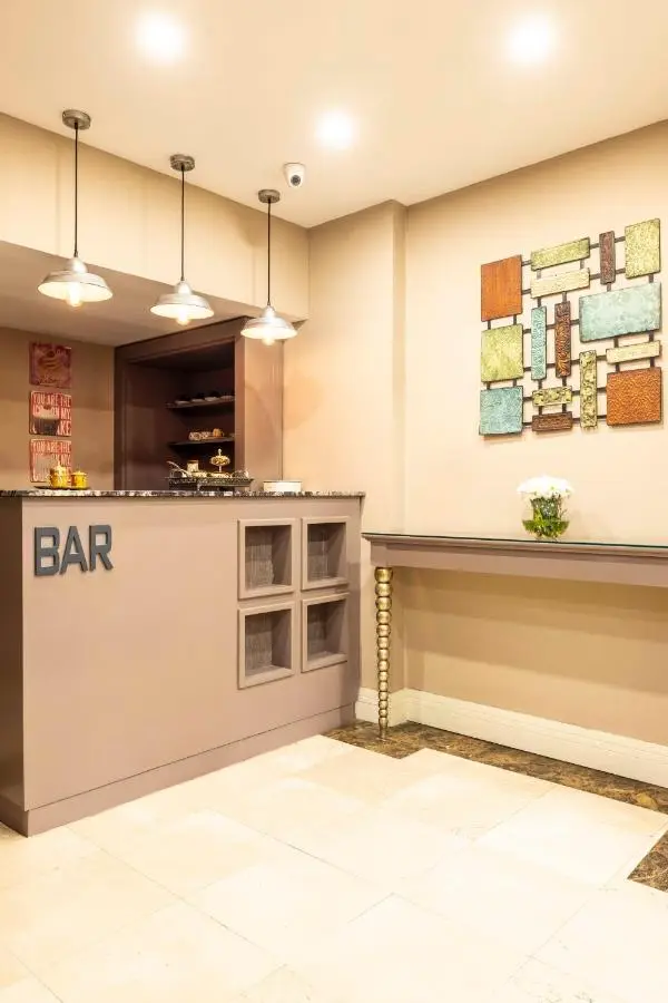 Raymond Hotel Old City