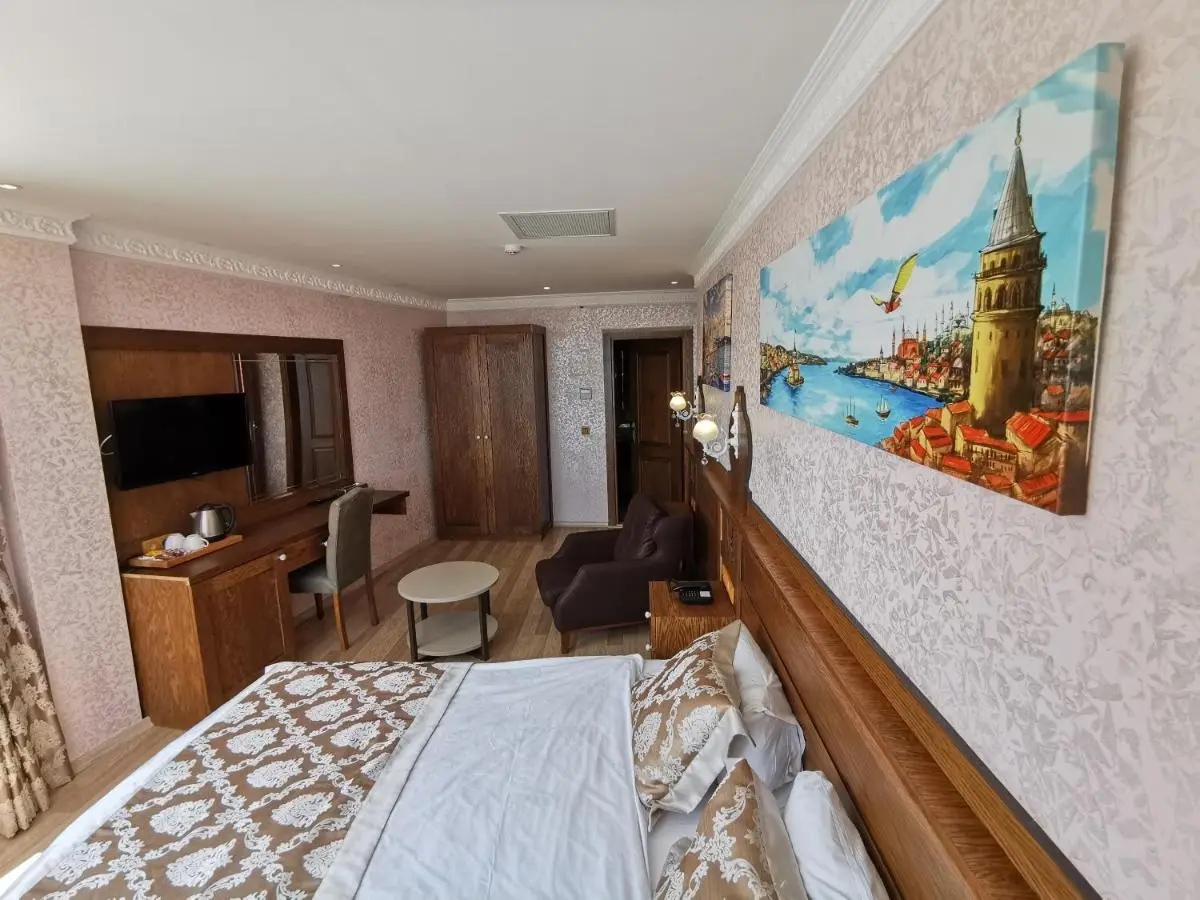 Perapolis Hotel