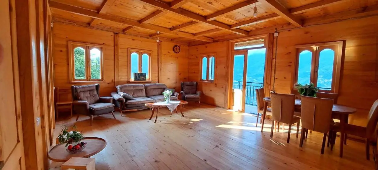Wooden House Garetke