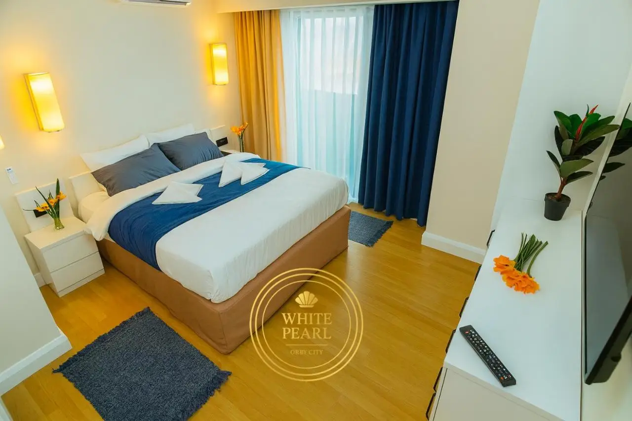WHITE PEARL - Orbi City