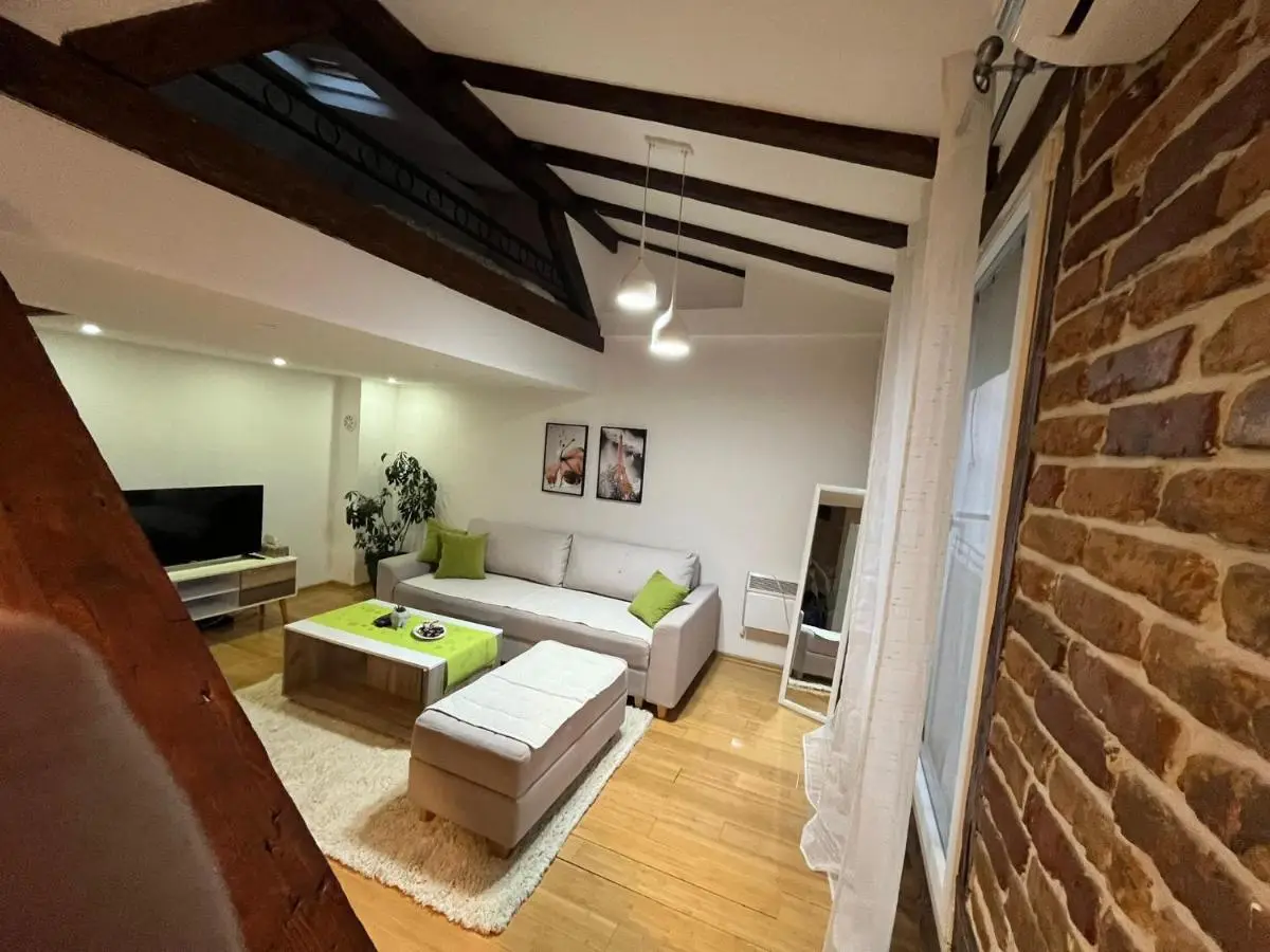 Apartman Story