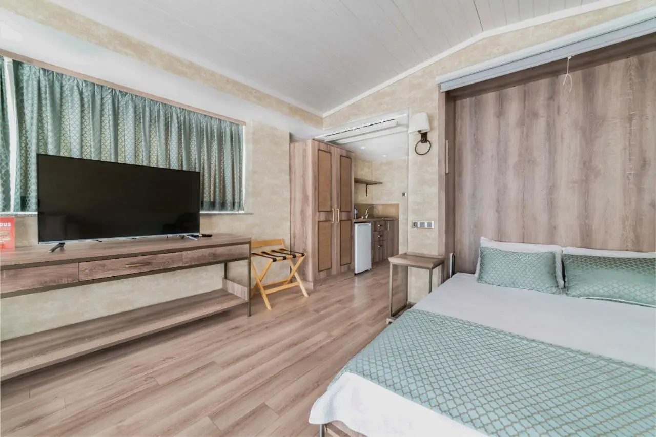 Castle Franco Suites