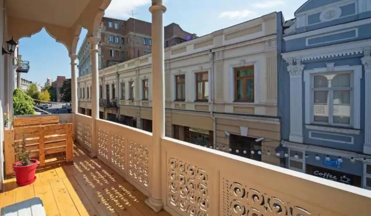 Balcony City Escape