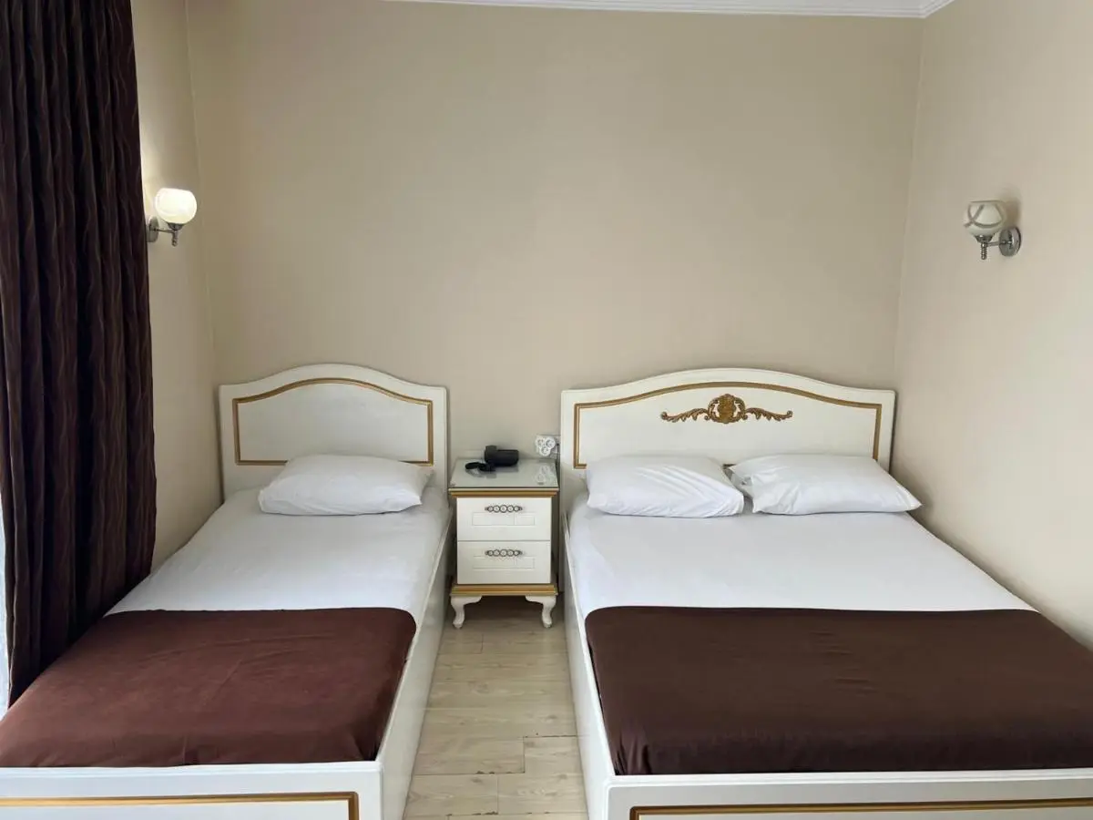 Şeref Hotel