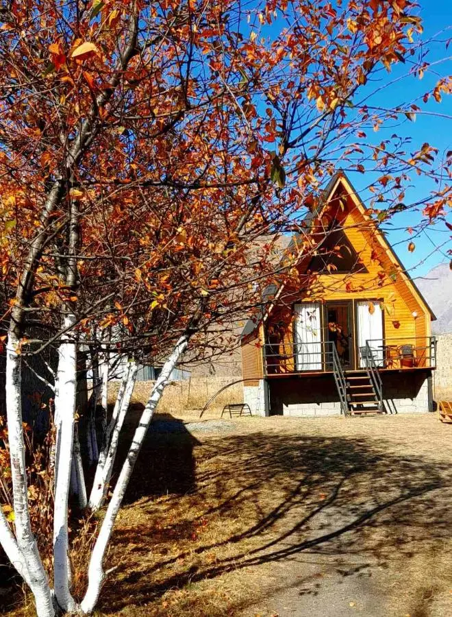 Thomas' Hut