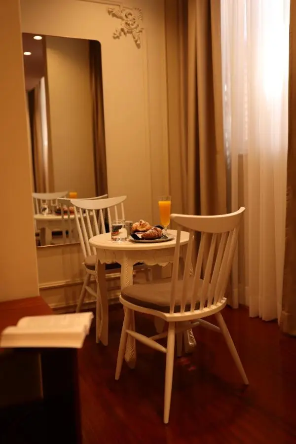 Vatër Hotel