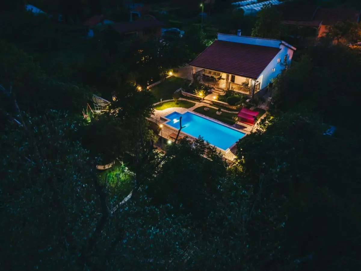 Villa Gana-Green Oasis with Heated Pool