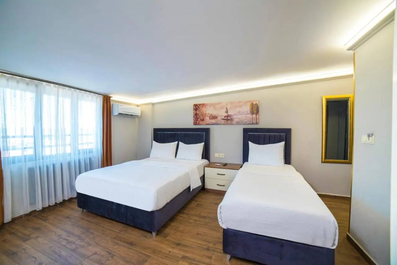 Zendy Suite Hotel