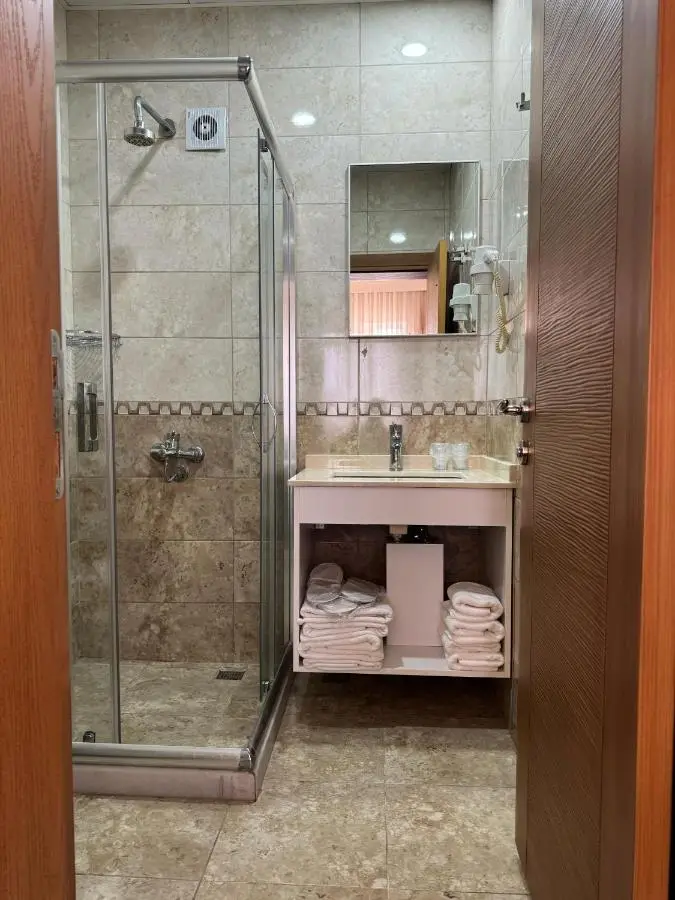 Hanedan Hotel