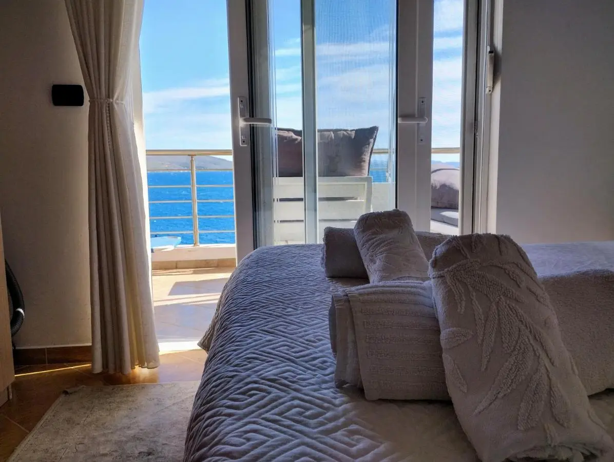 Βeachfront Luxury Apartments SARANDE