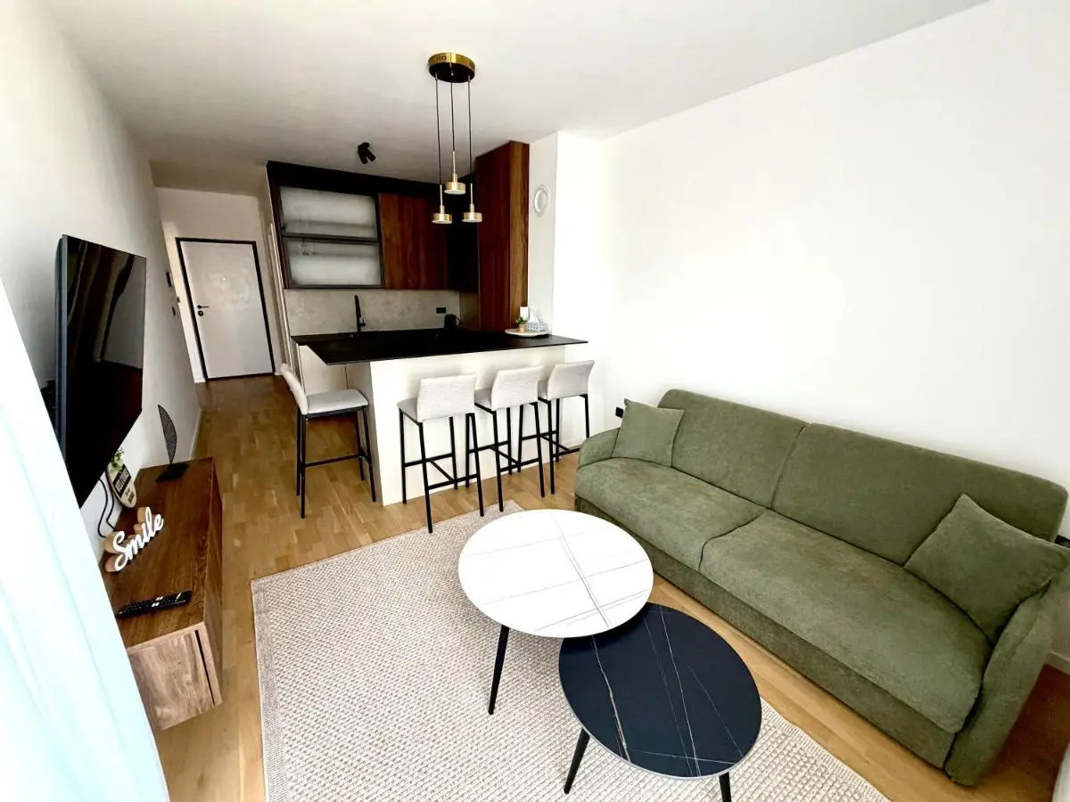 River Lux Residence & Private Garage