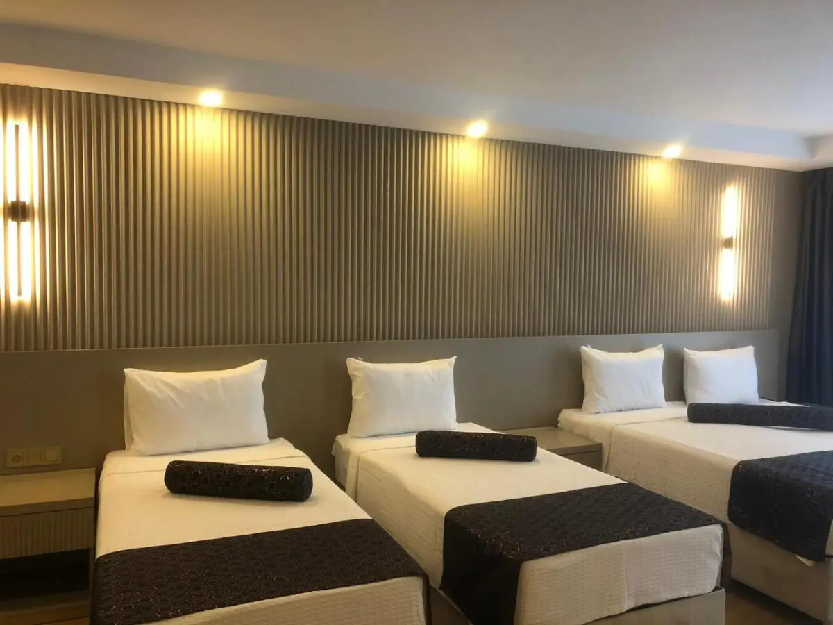 Grand İska Palace