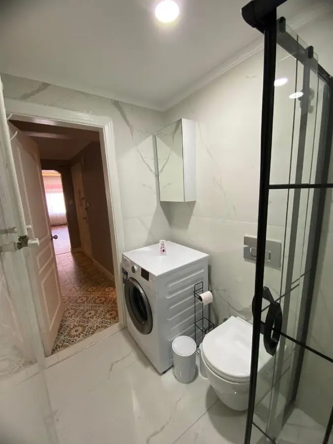 Kadıköy ün Kalbinde Tarihi Rahat Sessiz Daire