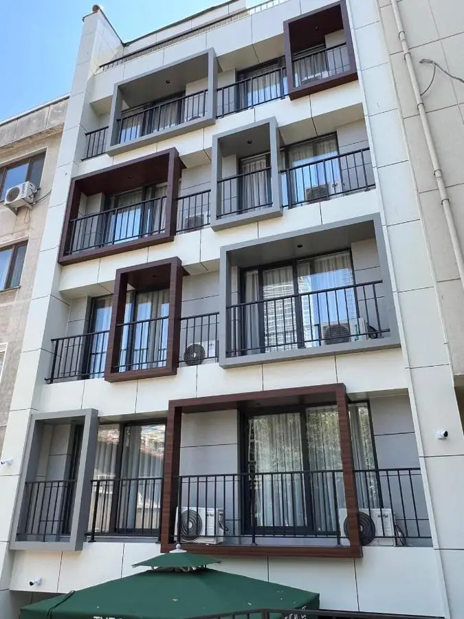 The Place Suit & Apartments