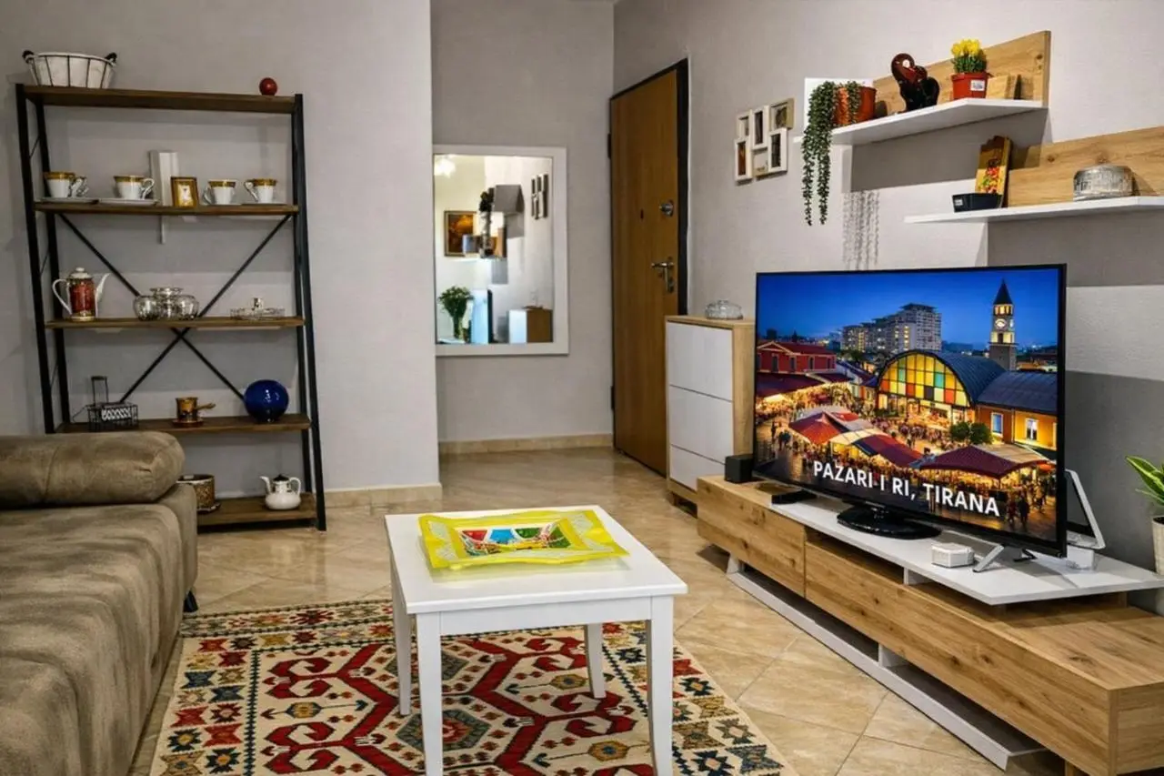 Urban Pazar Tirana