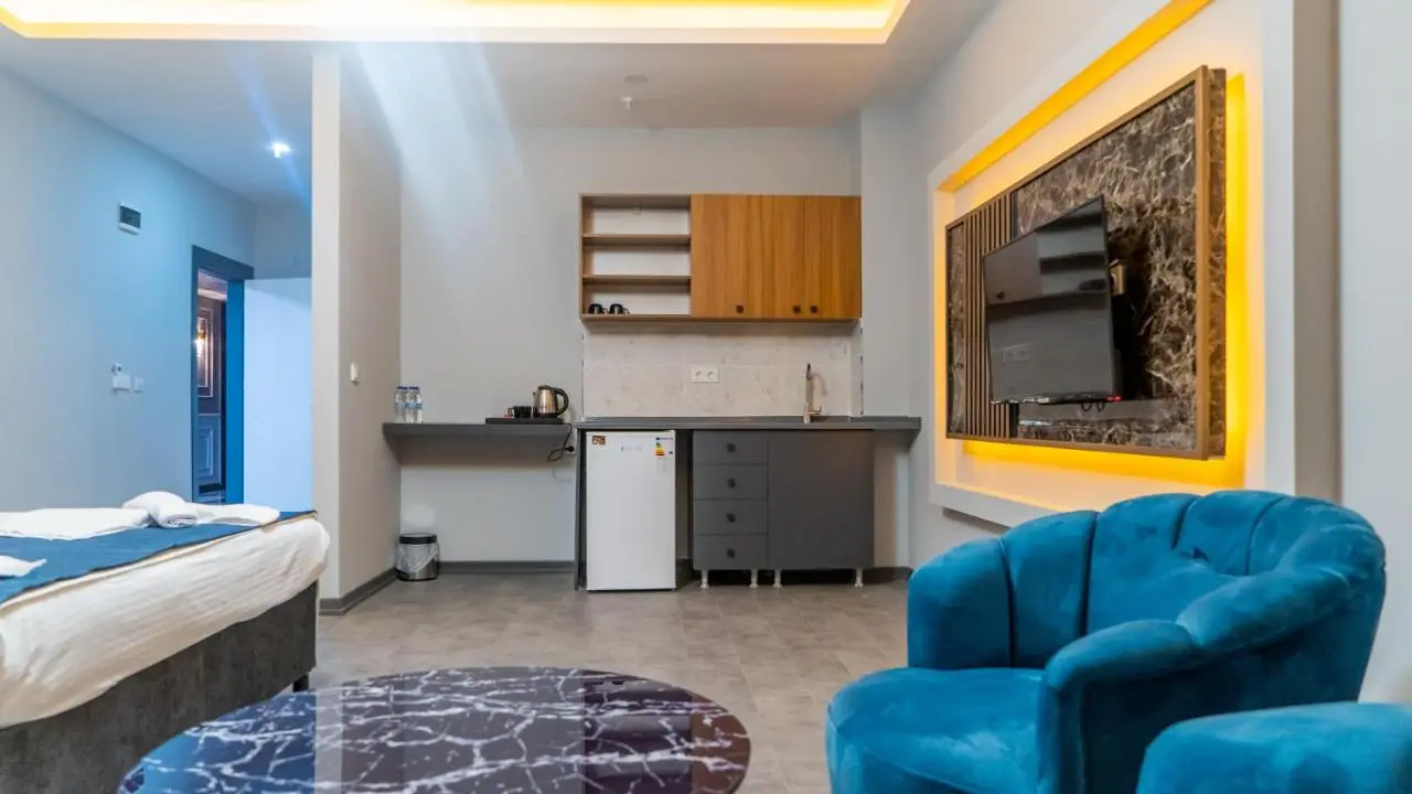 GRAND MOON HOTEL