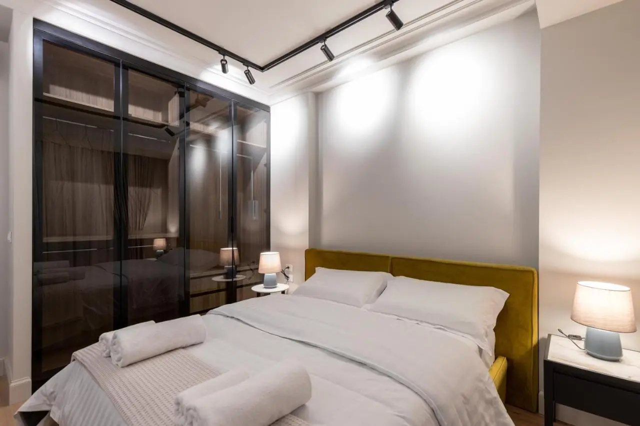 Night Inn Tirana