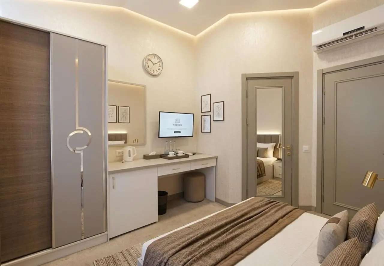 Sunday Luxury Hotel